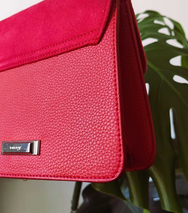 Червена дамска чанта Orsay - нова