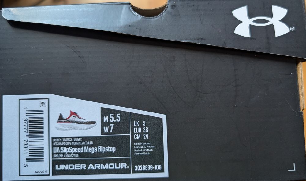 Under Armour SlipSpeed 38