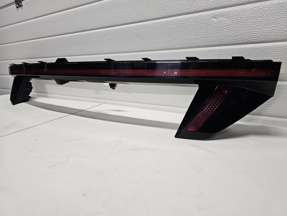 Stop spate central hayon Hyundai Tucson 4 cod : 92403N7120