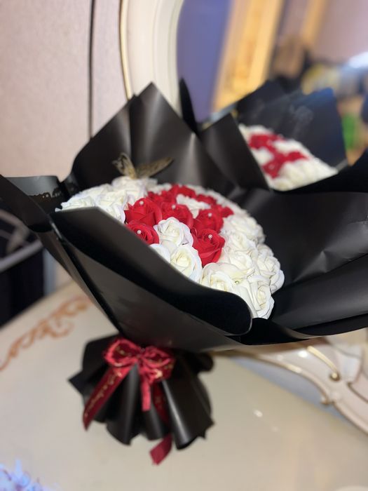 Vand buchete de trandafir din sapun