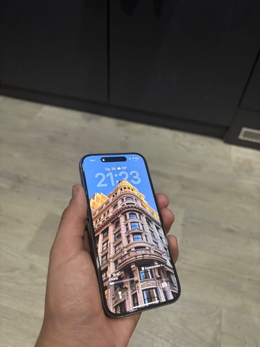 Продам 15 про  128гб