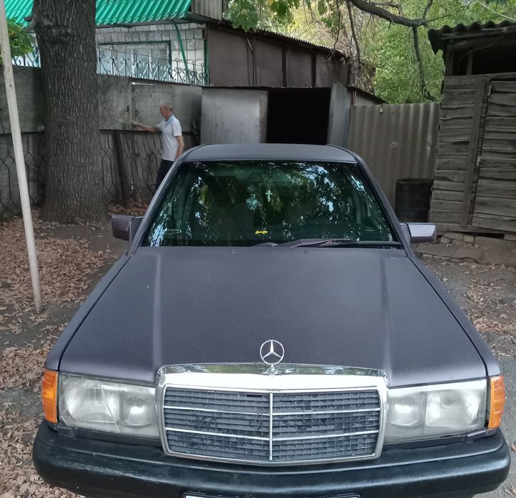 Продам Мерседес  190 объем 2.3