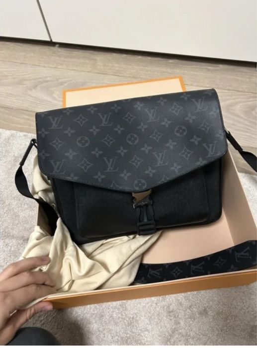 Louis vuitton мъжка чанта