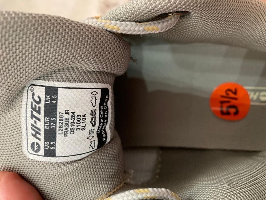 Ghete/pantofi  munte Hi-tec, noi cu eticheta- 37.5/ nu Columbia , HH