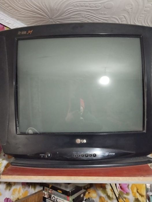 Продам телевизор недорого