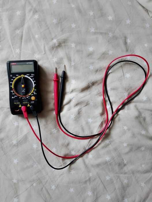 Multimetru UT30D