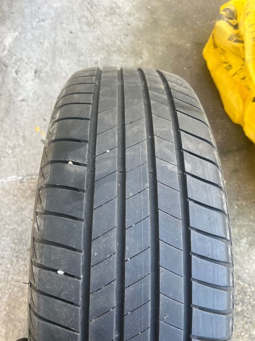 Летни и зимни гуми 215/65/16” Бриджстоун