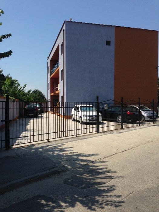 De inchiriat garsonieră modernă