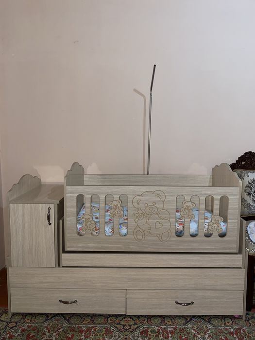 Bolalar krovati. 3 tasi 1 da. Lyulka, mini shkaf, krovat. Komplekt.