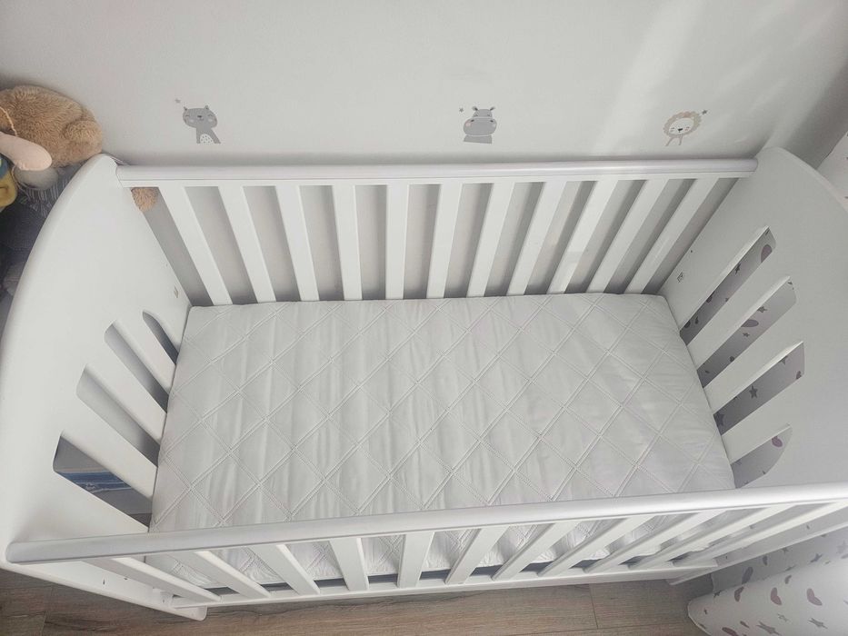 Бебешко/детско бяло легло