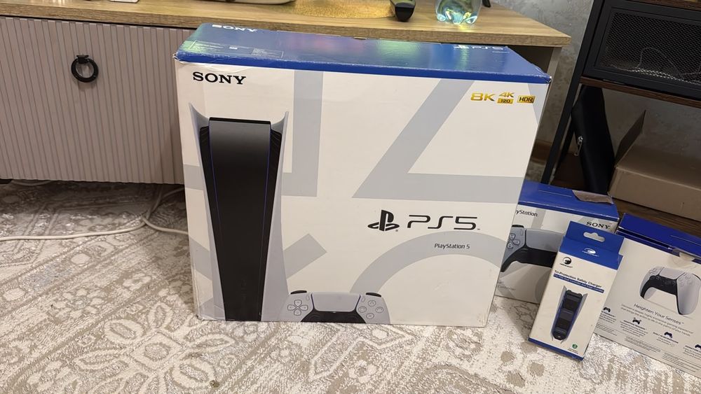 Продам Play Station 5