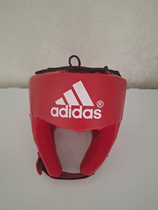 Боксёрский шлем Adidas