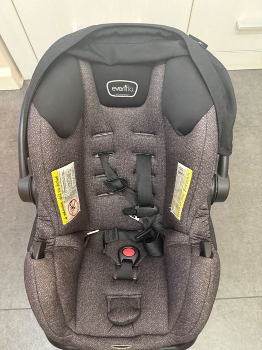 Детское автомобильное кресло Evenflo