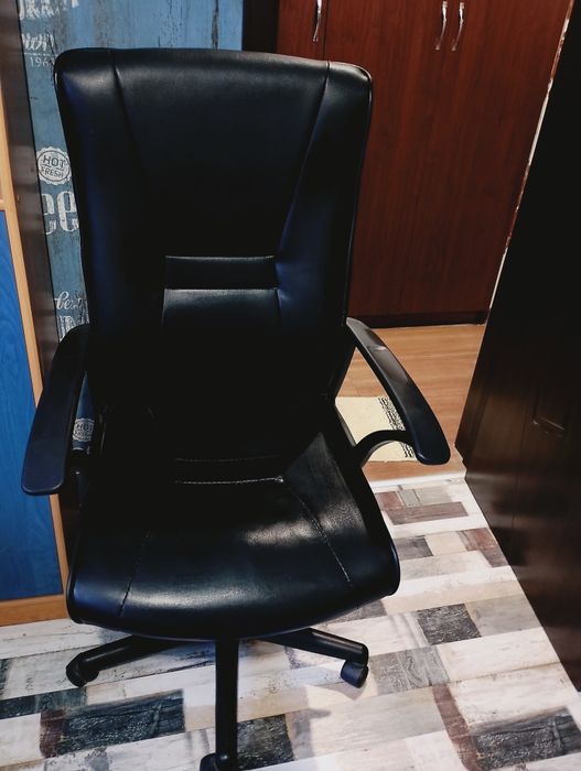 Кожен работен стол