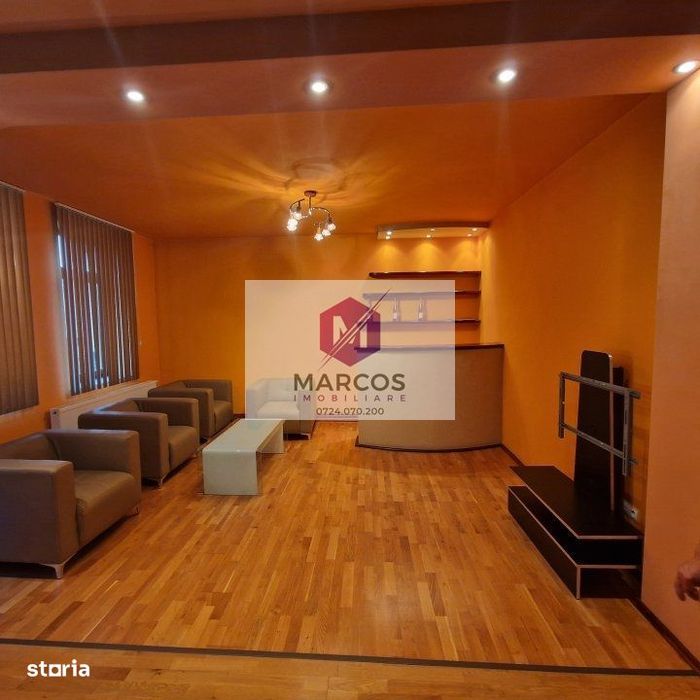 Casa cu etaj/singur in curte