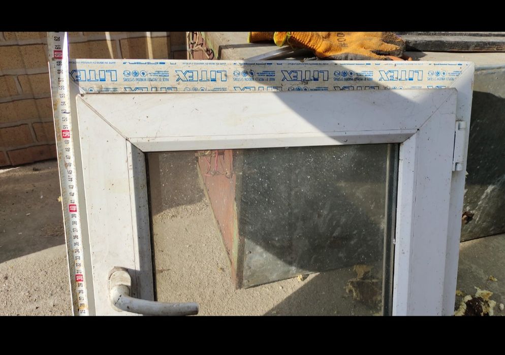 Продам пластиковое окно !