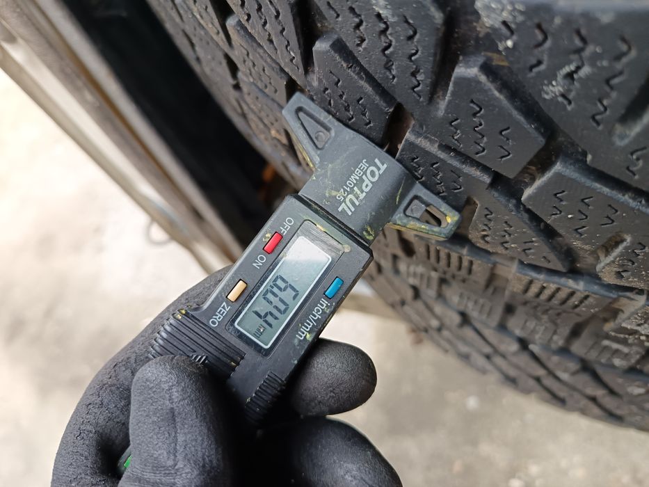 Anvelope MS iarna 235 65 16c bridgestone 2022 5.4-6mm