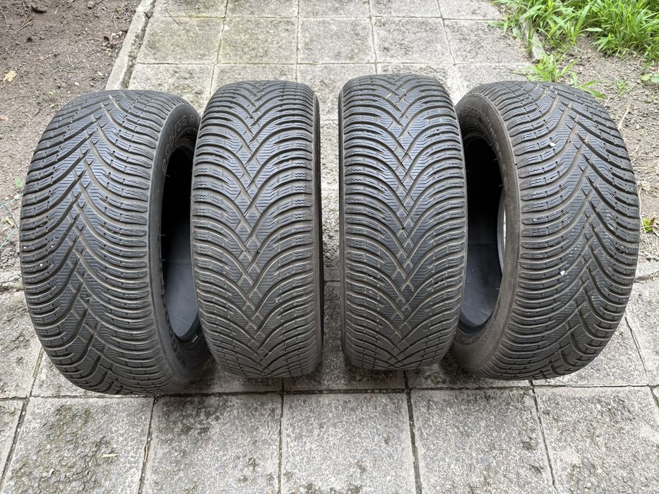BFGoodrich g-Force Winter 2 205/55 R16 DOT 3220 комплект 4 зимни гуми