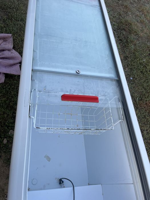 Продам морозильник