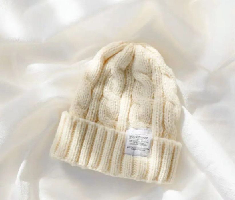 Новая вязанная шапка