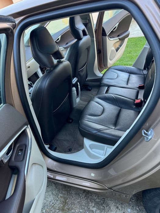 Volvo V40 D2 2016