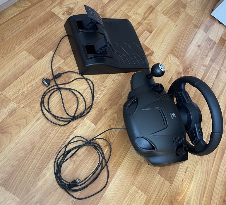 Volan Gaming Logitech Driving Force GT + Pedale