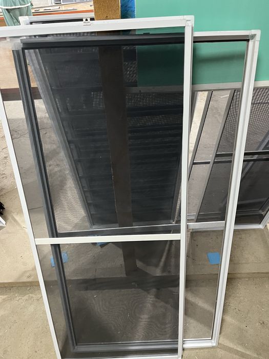 Мосткиная сетки и плиссе