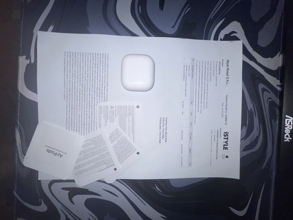 AirPods 4 Cu ANC (Noise cancelling)