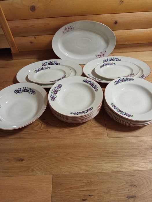 Порцелан , стъкло, месинг,Цептер