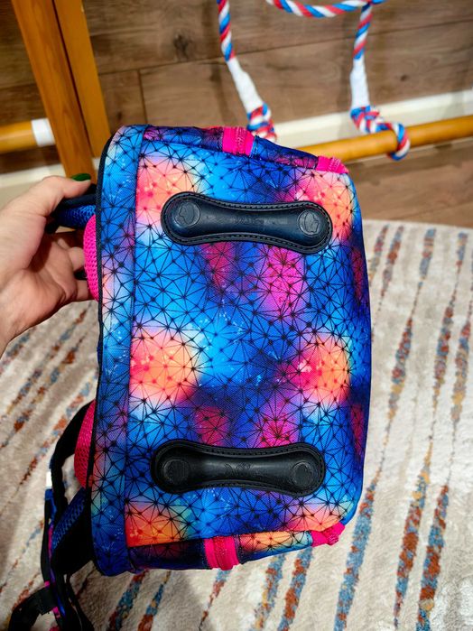 Продам рюкзак для девочки