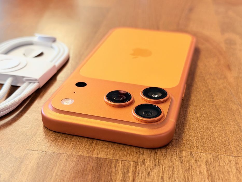 iPhone 17 Pro 48 зареждания Перфектен!!!