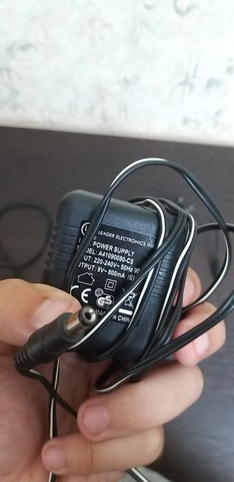 Продам зарядники