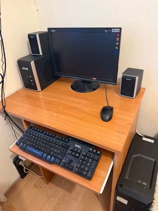 Компютърно/ офис бюро 35€