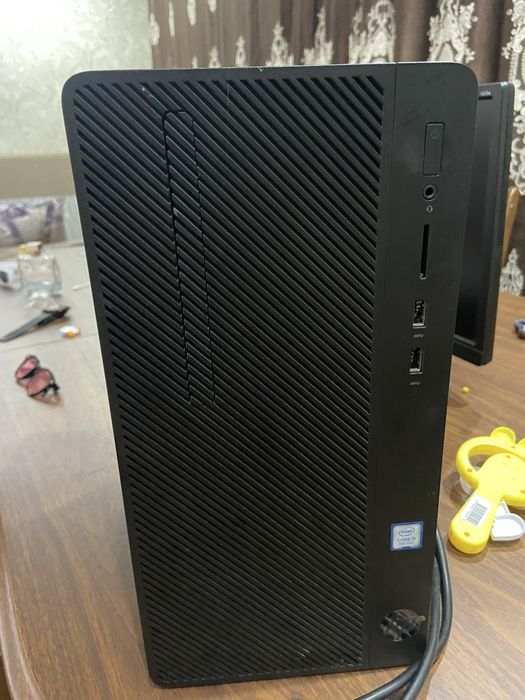 Продам HP i3-8100