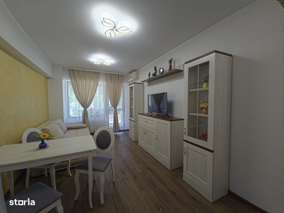 Mamaia apartament 2 camere renovat loc parcare — fotografia 3