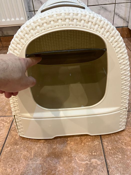 Litiera inchisa pentru pisici Curver model ratan cu sertar si lopatica