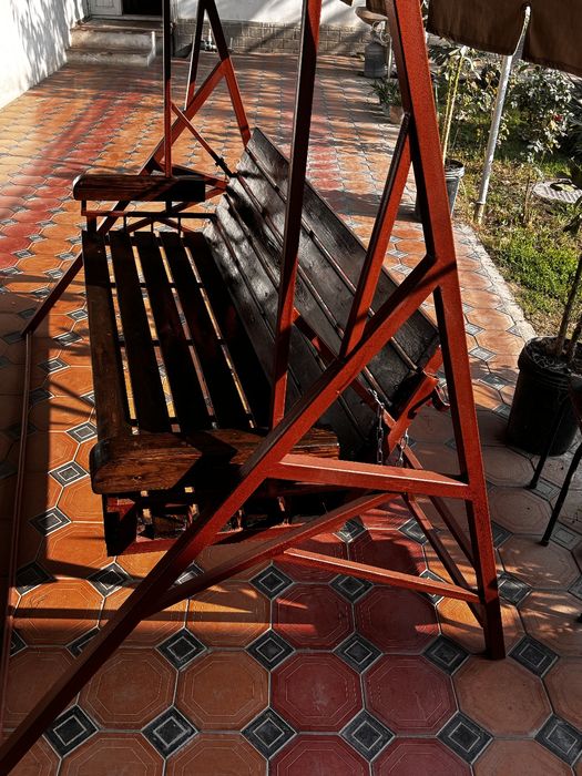 Качели дачные продаются