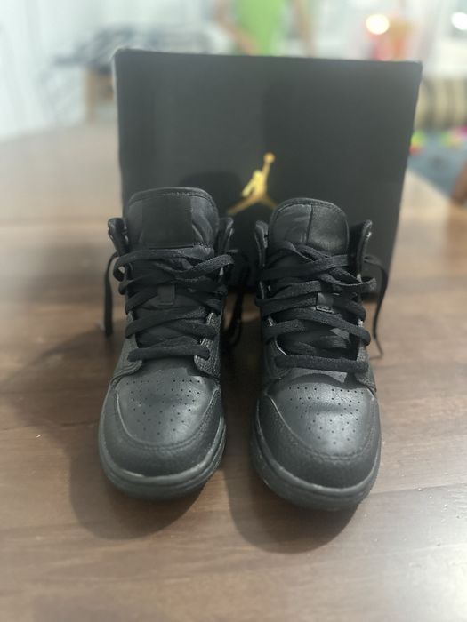 Кроссовки Air Jordan 1 Mid,размер 35.5