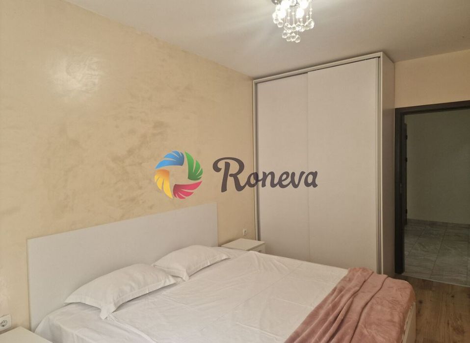 Дава се под наем Двустаен апартамент в Варна, Център - 68 кв.м за 637.5 € - Снимка #2