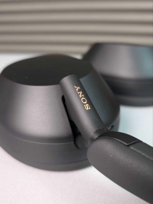 Sony WH-1000 XM5