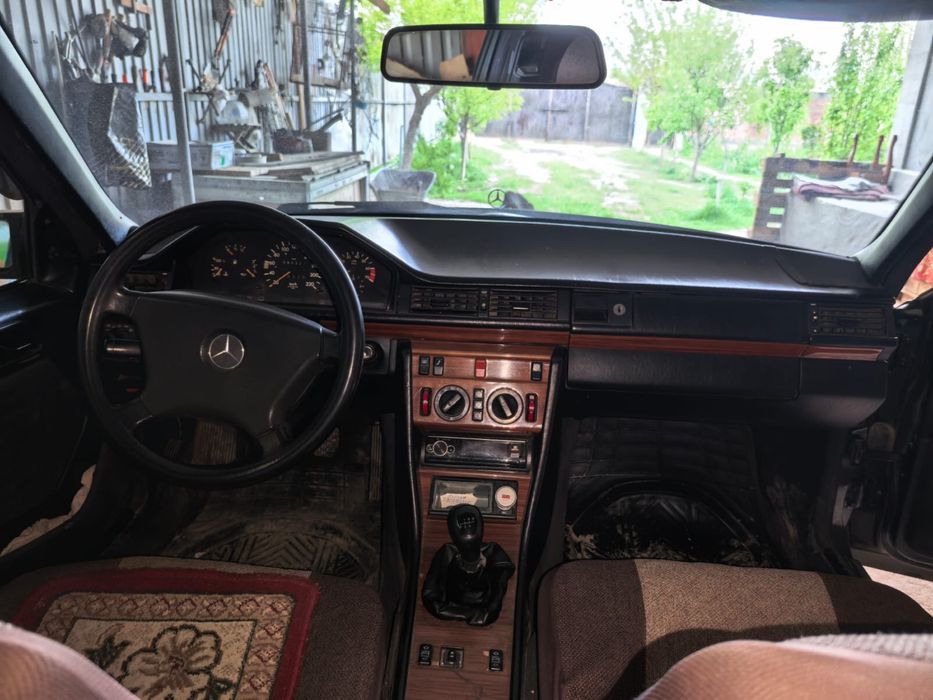 Мерседес W124 в хорошем состоянии