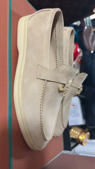 Loro Piana бежевый