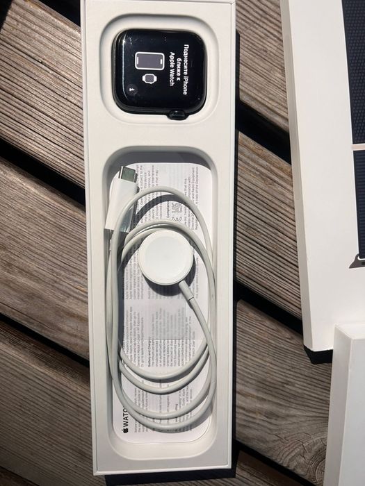 Apple watch SE-2 в отличном состояний