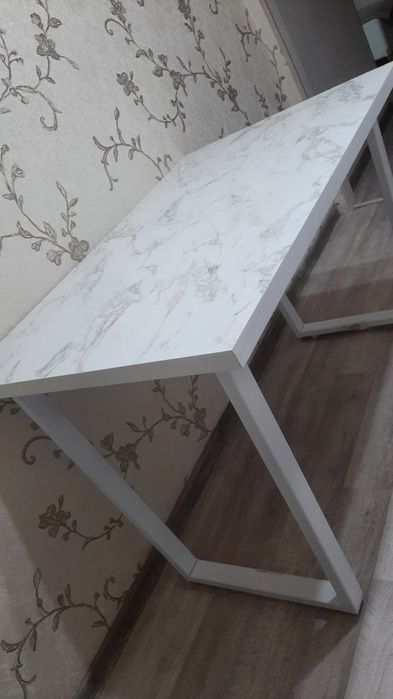 Продам стол кухонный и не только.