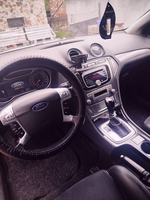 Vând schimb Ford Mondeo MK4