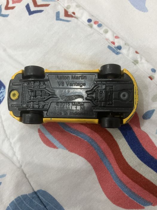 продам ориоинальные машинки hotwheels