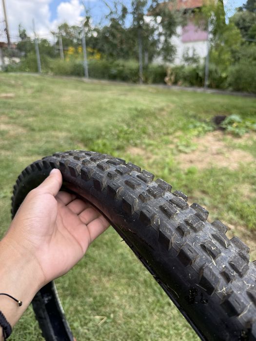 Maxxis Assegai and Maxxis Minion DHR ll