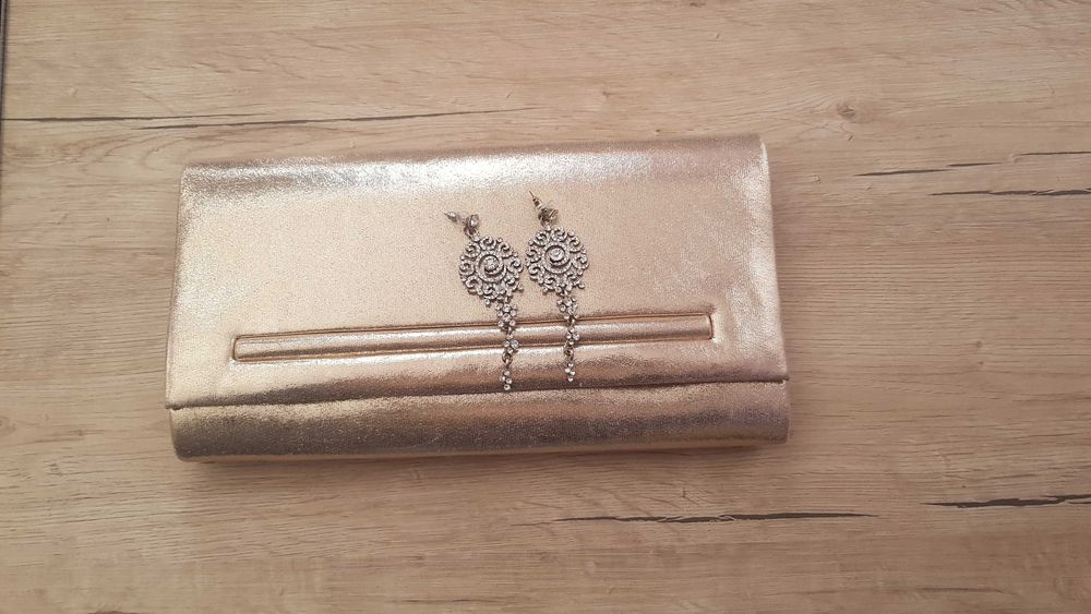 Лилава бална рокля