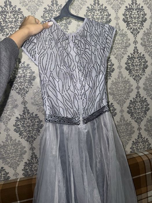 Продам вечернее нарядное платье