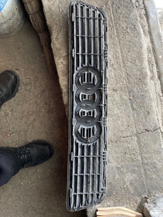 Продам решетка ауди а4